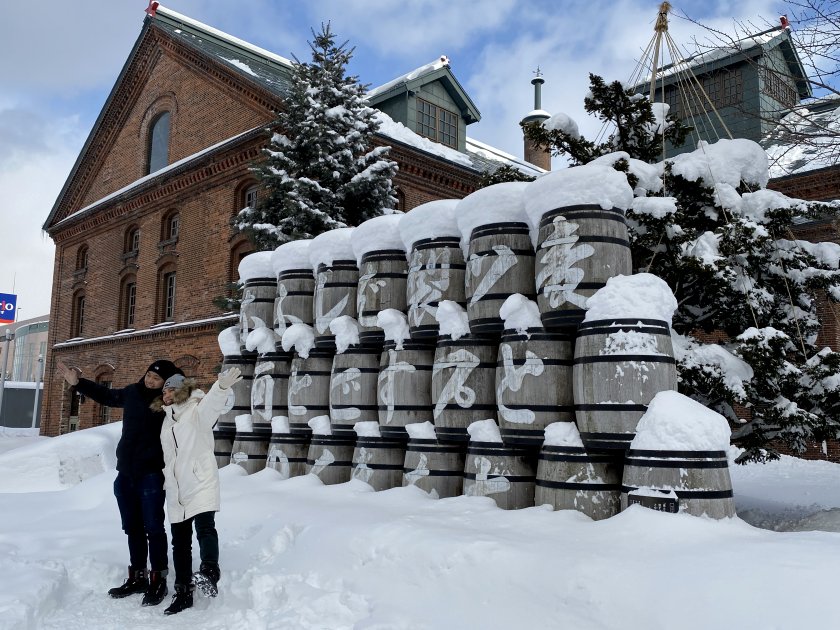 JW20_Day05_B_25 Is a selfie still a selfie when there are two in it?