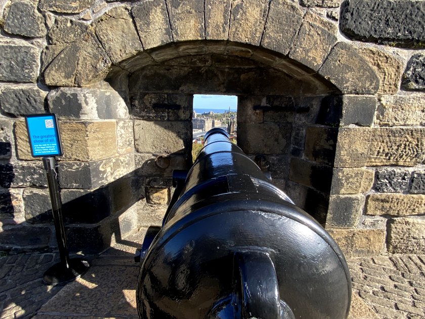 Cannon pointing at Calton Hill