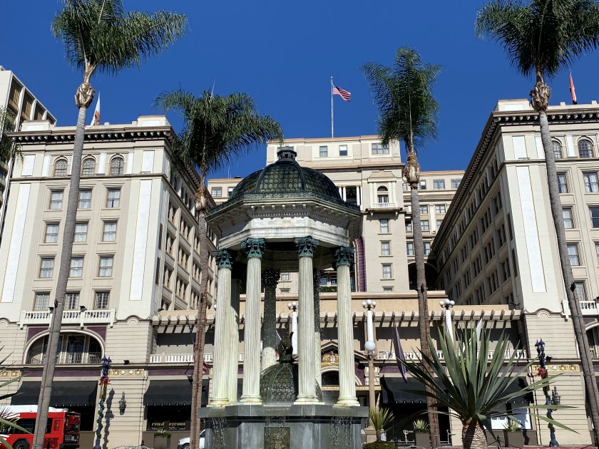 Broadway Fountain and the US Grant, a Luxury Collection hotel