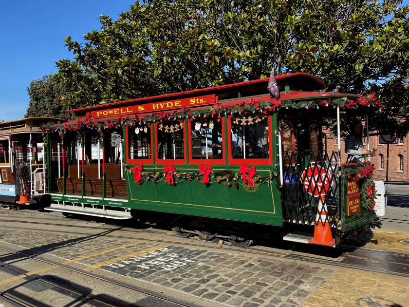 Cable car with a festive look