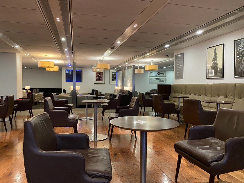 With the 'F' lounge in T3 closed, BA set aside a section of the main lounge for eligible passengers