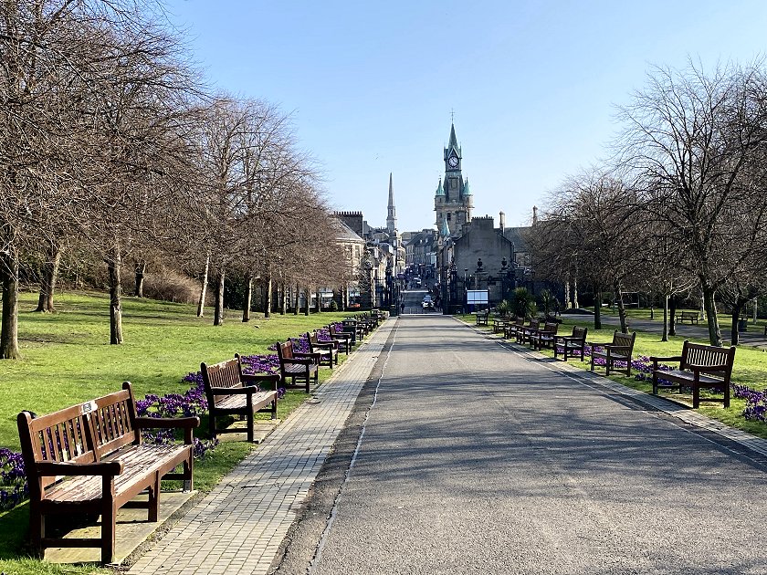 Looking back towards the City Chambers building
