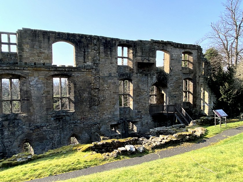 The remains of the palace are in the care of Historic Scotland