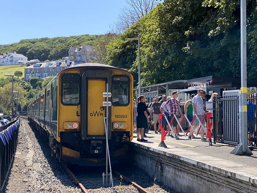 Class 150 'Sprinter' disgorging its substantial load of passengers at St Ives